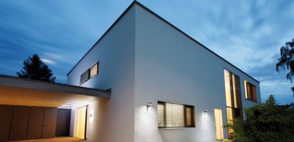 Außen­beleuchtung bei Elektro-Montagen-Wohlfahrt in Pößneck
